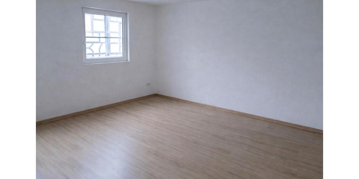 Etagenwohnung Heimbach - 6 Zimmer, 137 m&sup2;, 1.150&euro; | Angebot:25842750