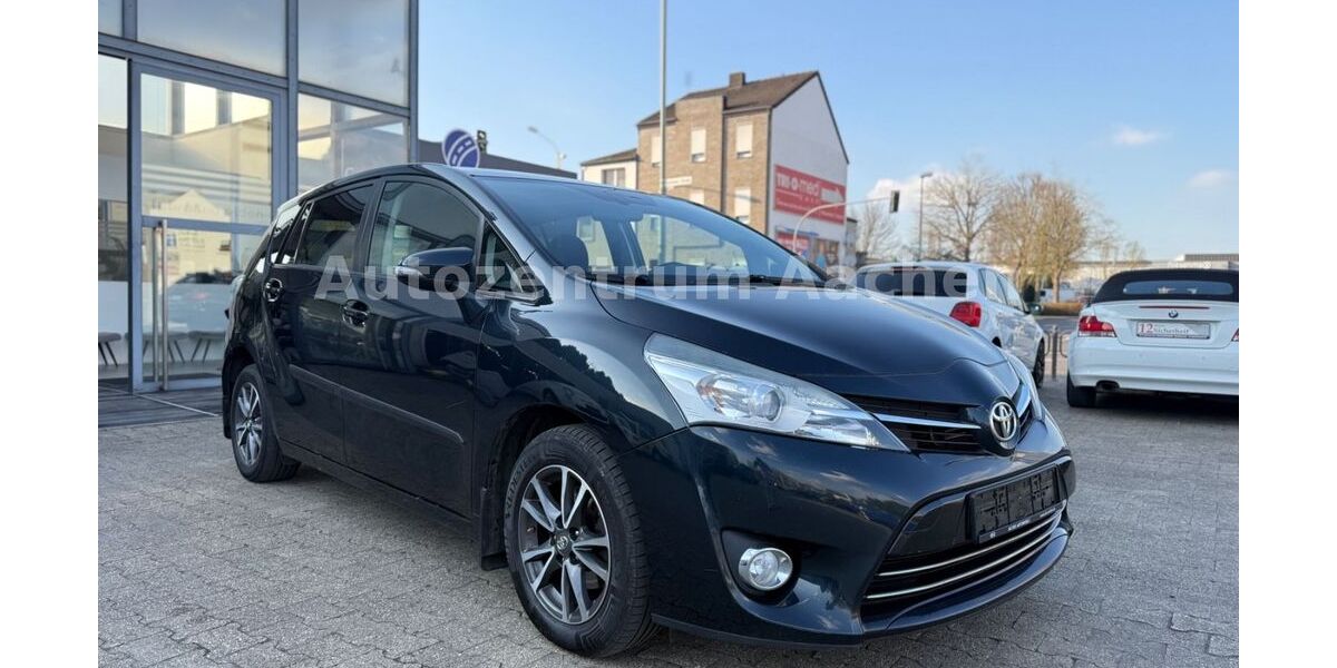 Toyota Verso 135.000 km 5.990 &euro; Eschweiler 52249