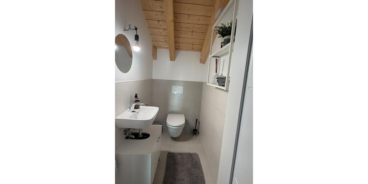 Dachgeschoßwohnung Bedburg - 5 Zimmer, 125 m&sup2;, 2.000&euro; | Angebot:26506474