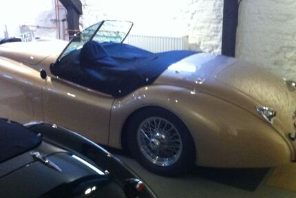 Jaguar XK 2.000 km 110.000 &euro; Eschweiler 52249