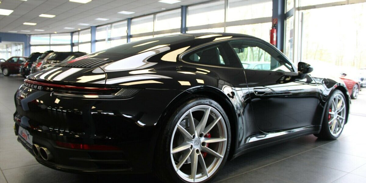 Porsche 992 Carrera S PDLS - Schiebedach - Bose 37.795 km 107.911 &euro; Euskirchen 53881