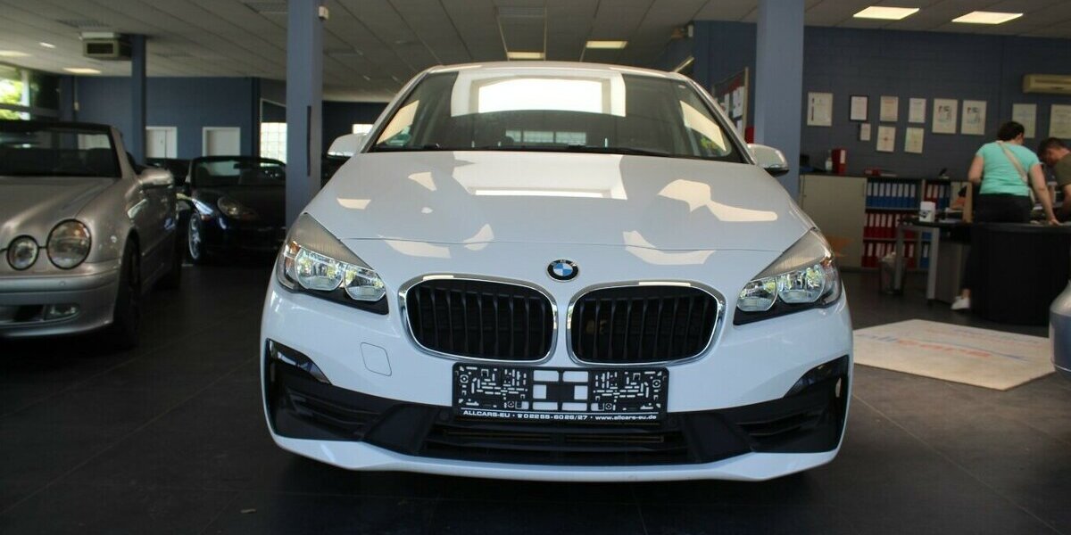 BMW 216 Active Tourer - Navi - SHZ - PDC - 1.HAND - 61.830 km 15.480 &euro; Euskirchen 53881