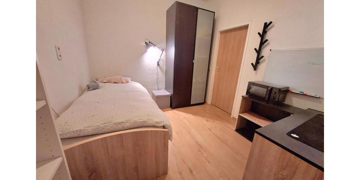 Etagenwohnung Niederzier - 4 Zimmer, 95 m&sup2;, 900&euro; | Angebot:26400638