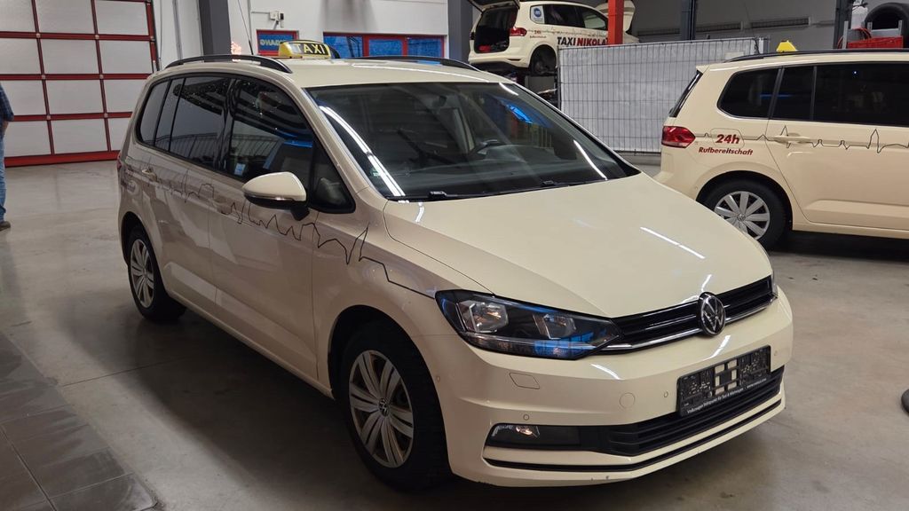 VW Touran 311.073 km 9.480 &euro; Euskirchen 53879