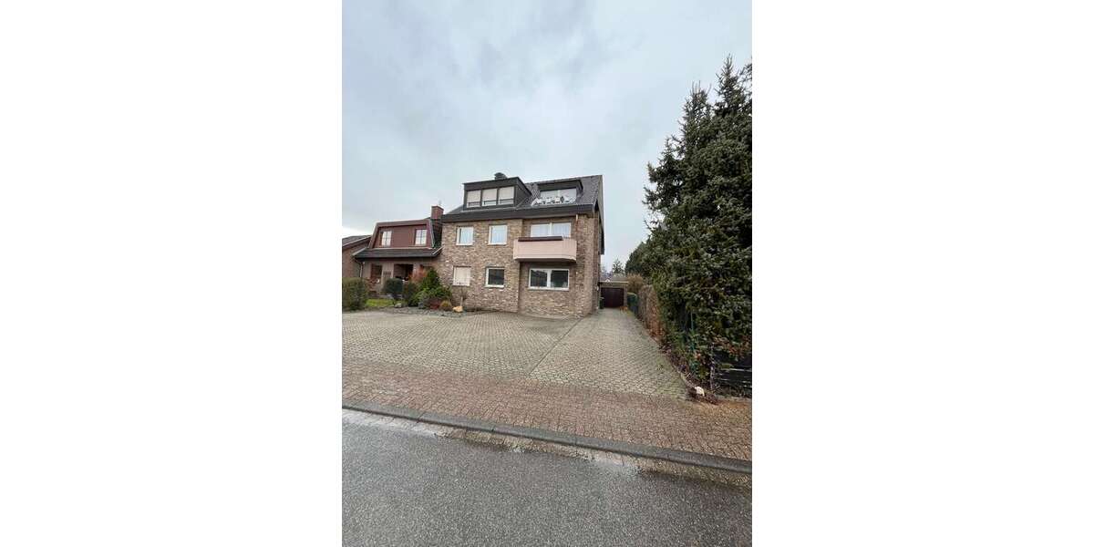 Etagenwohnung Stolberg Büsbach - 4 Zimmer, 105 m&sup2;, 1.200&euro; | Angebot:25957062