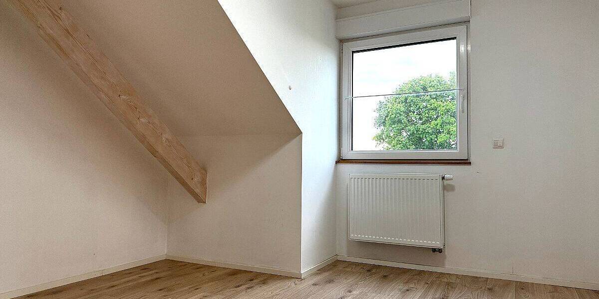 Etagenwohnung Aldenhoven-Siersdorf Siersdorf - 3 Zimmer, 90 m&sup2;, 900&euro; | Angebot:26725131
