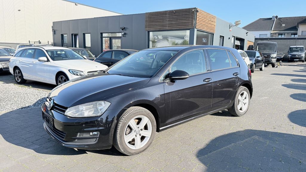 VW Golf 220.405 km 5.650 &euro; Übach Palenberg 52531