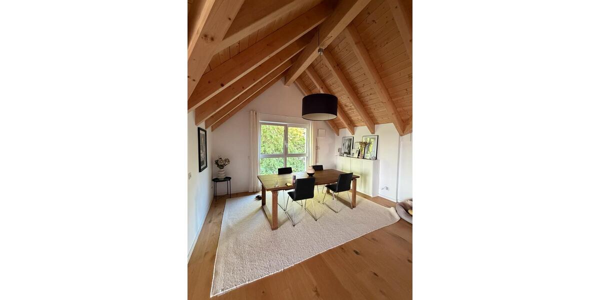 Dachgeschoßwohnung Bedburg - 5 Zimmer, 125 m&sup2;, 2.000&euro; | Angebot:26506474
