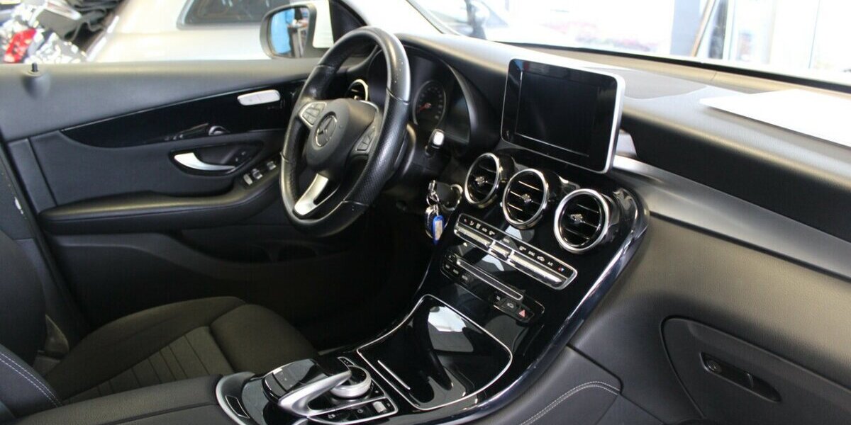 Mercedes-Benz GLC 220 d 4Matic 9G-TRONIC 79.270 km 27.980 &euro; Euskirchen 53881