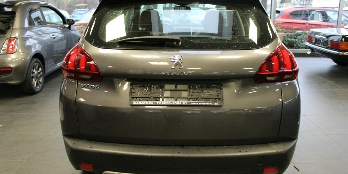 Peugeot 2008 PureTech 110 Allure 103.900 km 9.980 &euro; Euskirchen 53881
