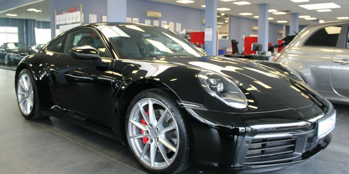 Porsche 992 Carrera S PDLS - Schiebedach - Bose 37.795 km 107.911 &euro; Euskirchen 53881