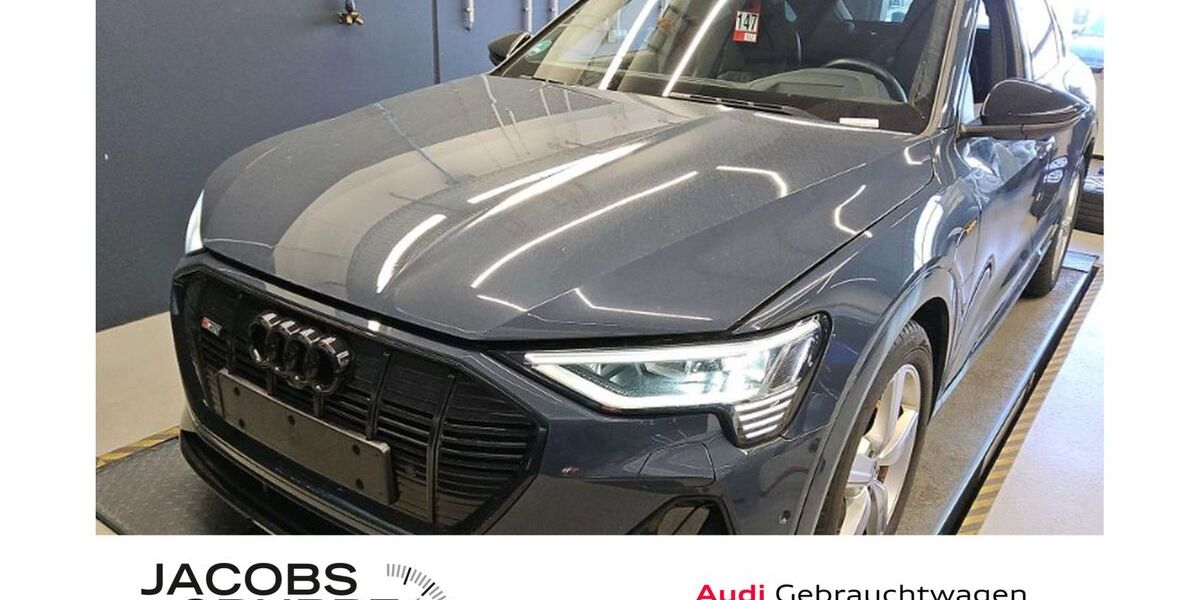 Audi e-tron 35.979 km 29.980 &euro; Aachen 52078