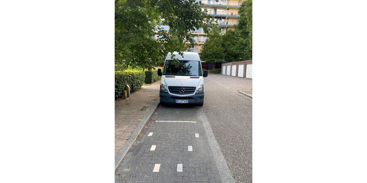 Mercedes-Benz Sprinter 333.000 km 7.350 &euro; Aachen 52076