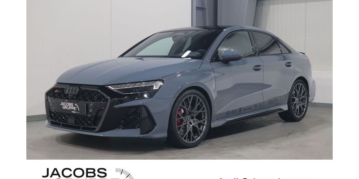 Audi RS3 6.666 km 71.720 &euro; Aachen 52078