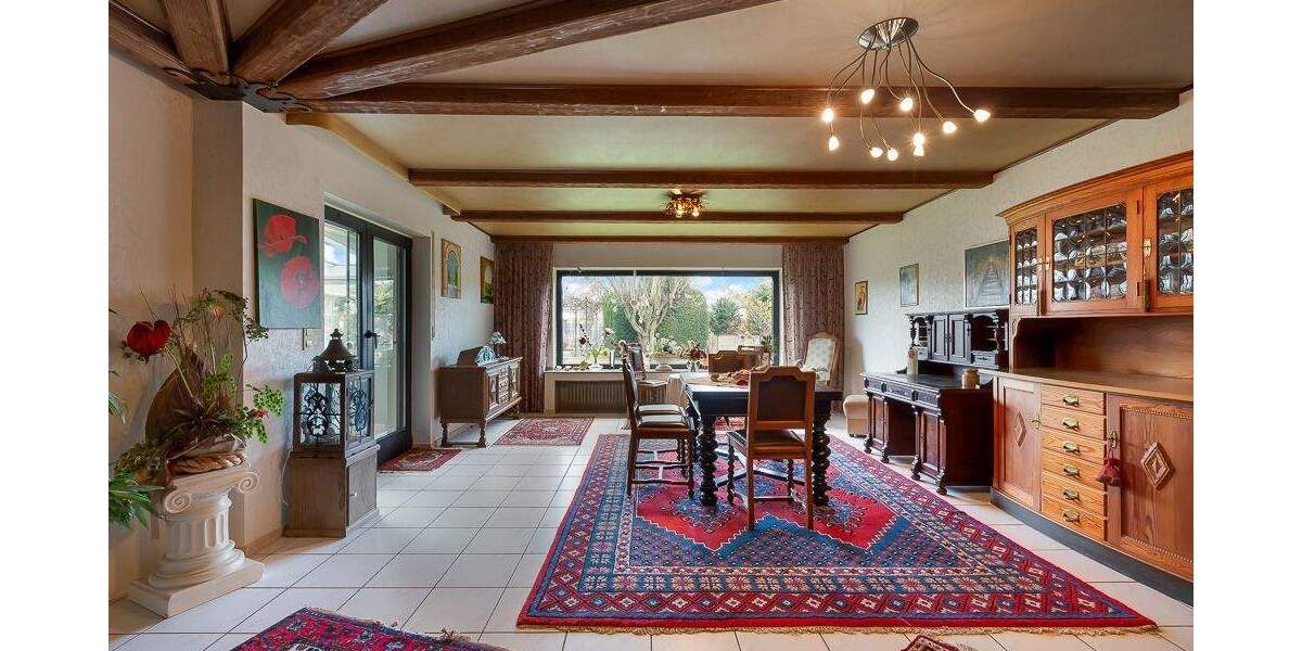 Einfamilienhaus Bedburg Kaster - 8 Zimmer, 341 m&sup2;, 699.000&euro; | Angebot:25738509