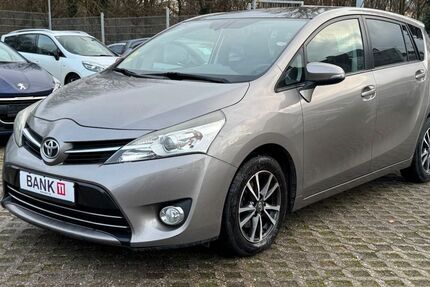 Toyota Verso 145.829 km 7.250 &euro; Würselen 52146