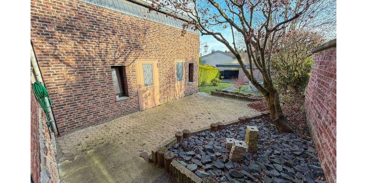 Mehrfamilienhaus, Wohnhaus Stolberg (Rheinland) / Büsbach Büsbach - 7 Zimmer, 173 m&sup2;, 359.000&euro; | Angebot:25686968