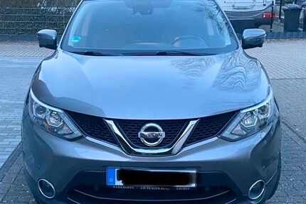 Nissan Qashqai 126.000 km 8.000 &euro; Würselen 52146