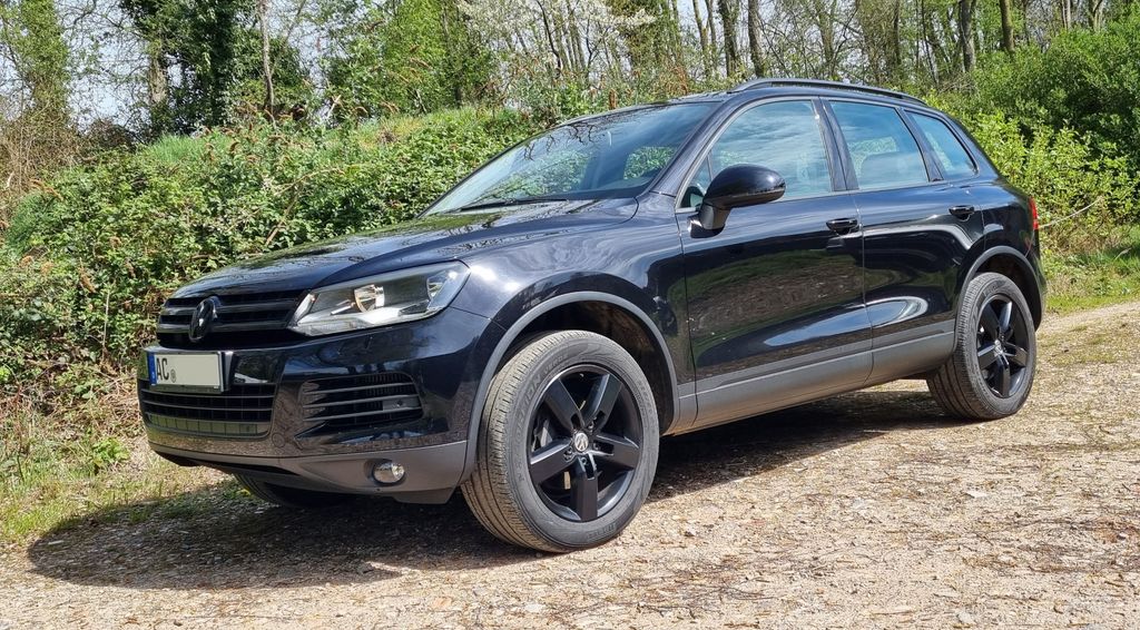VW Touareg 124.999 km 19.799 &euro; Aachen 52074