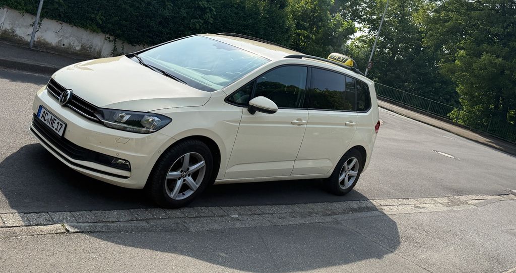 VW Touran 250.000 km 9.100 &euro; Aachen 52072