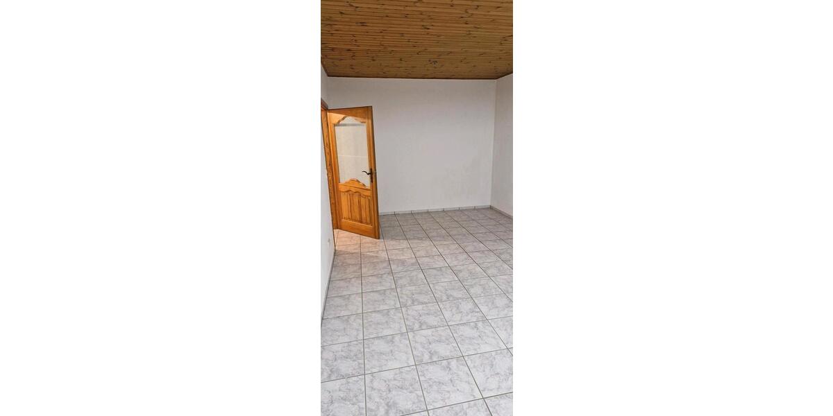 Terrassenwohnung Euskirchen - 3 Zimmer, 90 m&sup2;, 800&euro; | Angebot:25647930