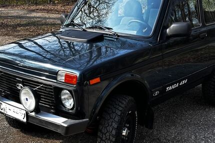 Lada Taiga 43.450 km 12.850 &euro; Aachen 52066