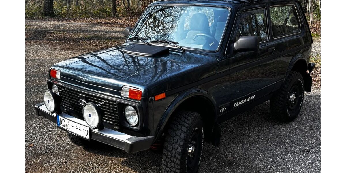 Lada Taiga 43.450 km 12.850 &euro; Aachen 52066