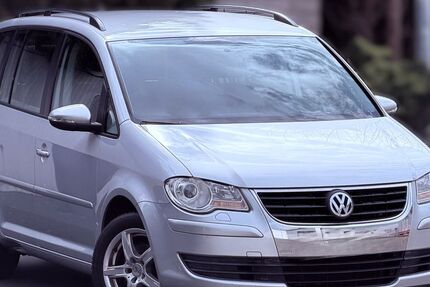 VW Touran 225.925 km 5.950 &euro; Alsdorf 52477