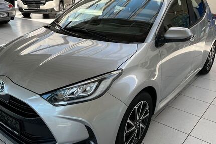 Toyota Yaris 25.800 km 18.990 &euro; Kall 53925