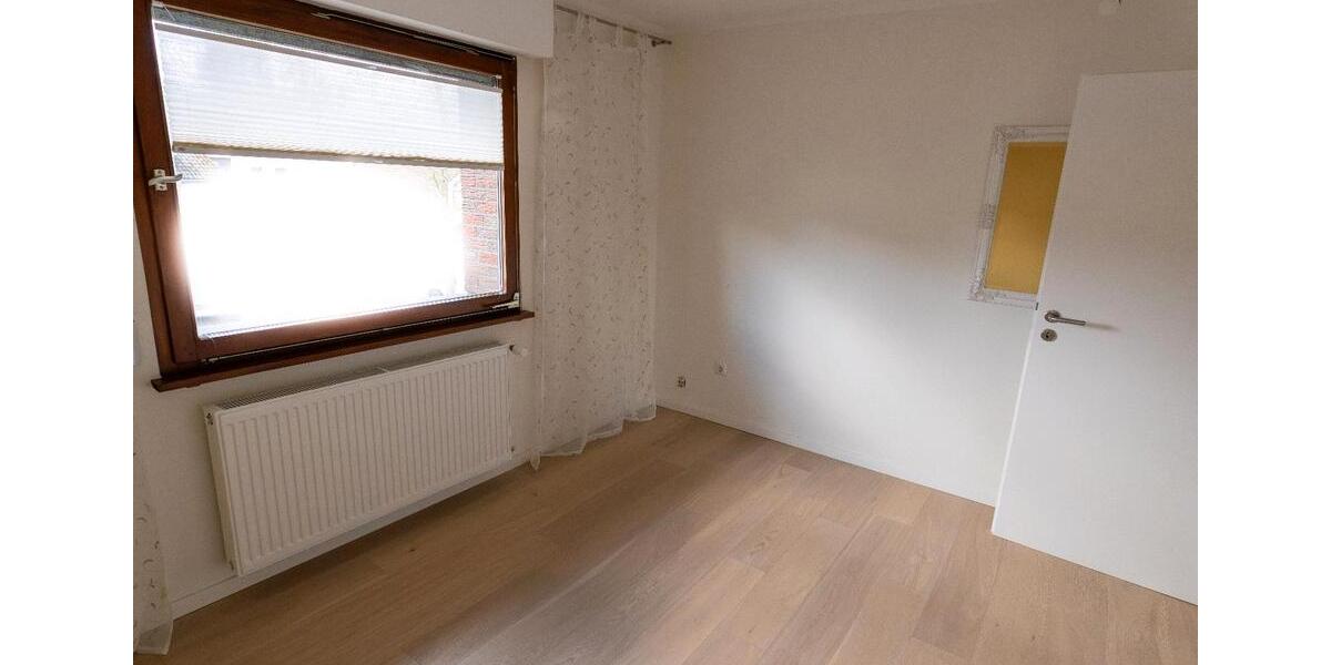 Etagenwohnung Simmerath - 5 Zimmer, 145 m&sup2;, 1.400&euro; | Angebot:25944930