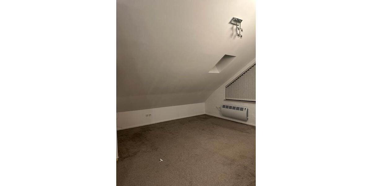 Etagenwohnung Bergheim - 6 Zimmer, 150 m&sup2;, 2.300&euro; | Angebot:25996430