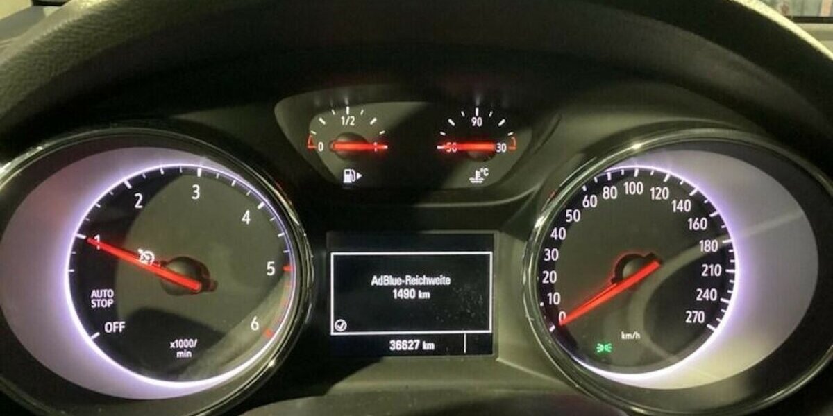Opel Astra Klima Navi Temp CarPlay 1.Hd 37.000 km !!! 37.000 km 13.000 &euro; Erftstadt 50374