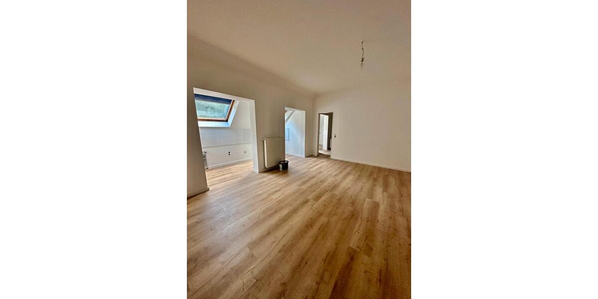 Dachgeschoßwohnung Eschweiler - 3 Zimmer, 55 m&sup2;, 660&euro; | Angebot:26635316