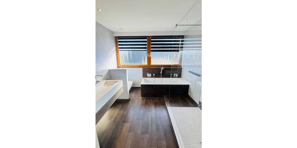 Etagenwohnung Euskirchen Innenstadt - 4 Zimmer, 134 m&sup2;, 375.000&euro; | Angebot:26672878