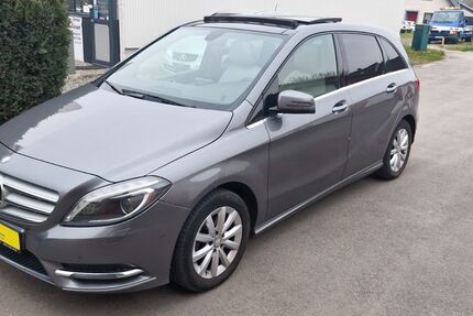 Mercedes-Benz B 180 140.000 km 9.950 &euro; Eschweiler 52249