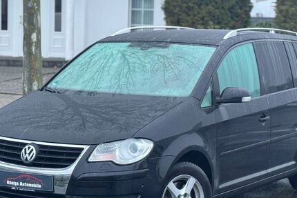 VW Touran 124.971 km 8.499 &euro; Jülich 52428