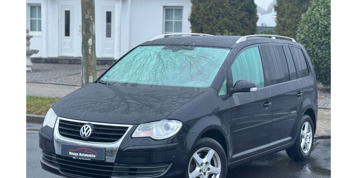 VW Touran 124.971 km 8.499 &euro; Jülich 52428