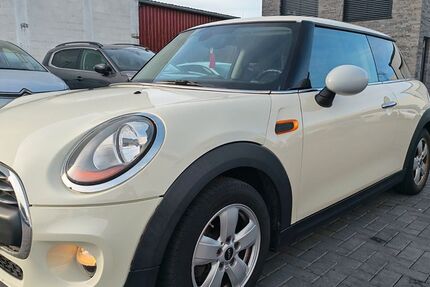 Mini ONE 143.000 km 5.950 &euro; Düren 52353