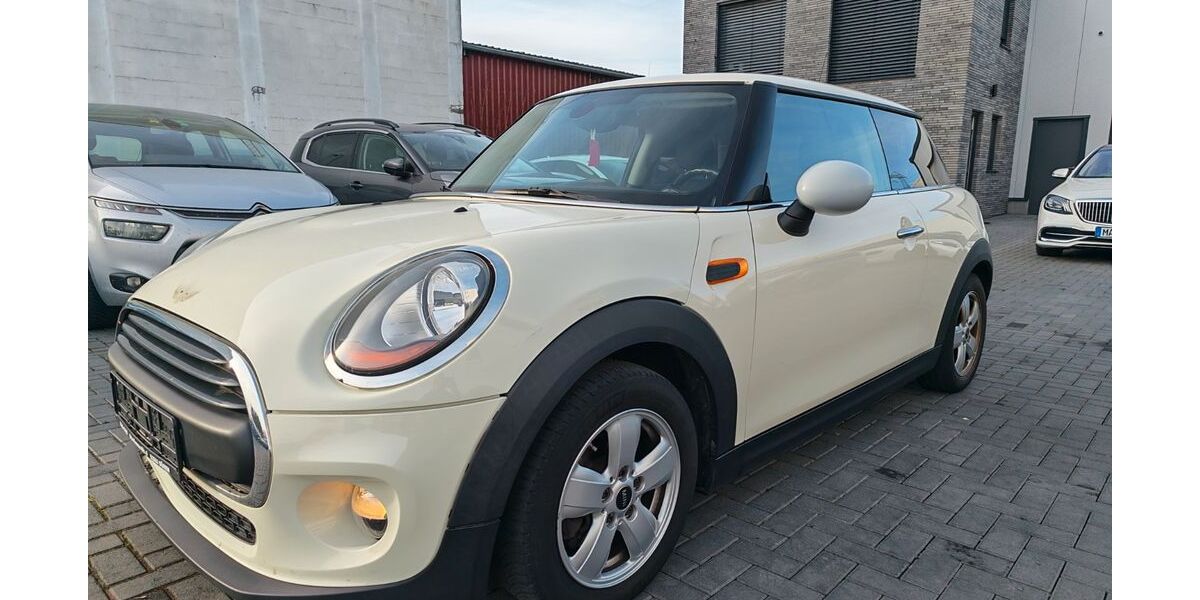 Mini ONE 143.000 km 5.950 &euro; Düren 52353