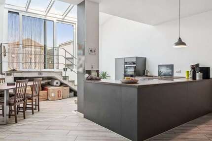 Haus Eschweiler - 10 Zimmer, 335 m&sup2;, 550.000&euro; | Angebot:25830269