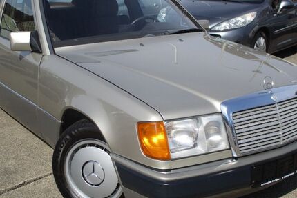 Mercedes-Benz 200 190.000 km 3.950 &euro; Übach-Palenberg 52531