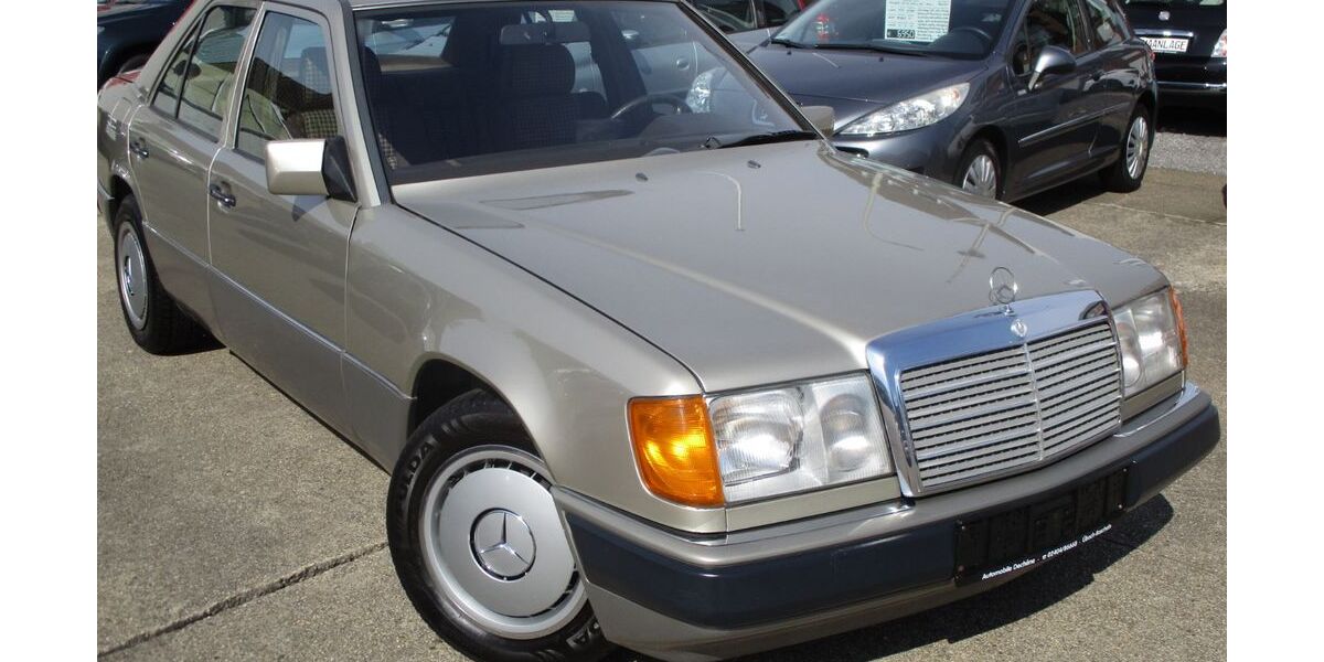 Mercedes-Benz 200 190.000 km 3.950 &euro; Übach-Palenberg 52531