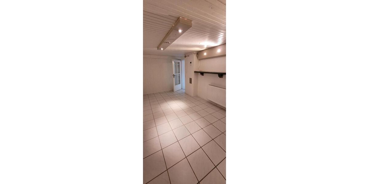 Etagenwohnung Hürth - 2 Zimmer, 53 m&sup2;, 755&euro; | Angebot:26021484