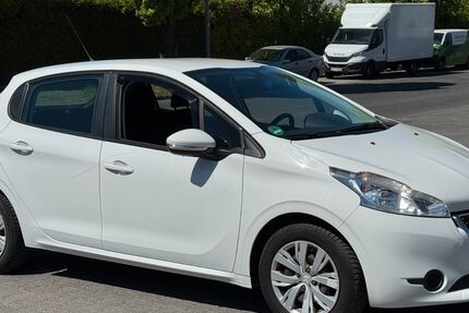 Peugeot 208 52.747 km 4.900 &euro; Alsdorf 52477