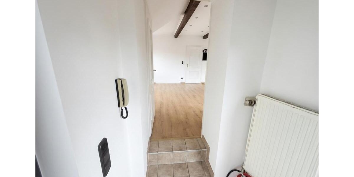 Dachgeschoßwohnung Herzogenrath - 3 Zimmer, 85 m&sup2;, 1.100&euro; | Angebot:25616709