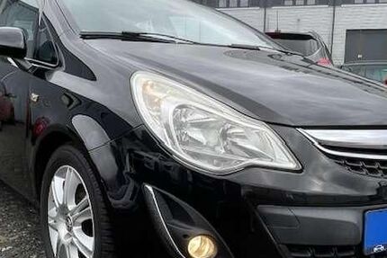Opel Corsa 102.000 km 4.950 &euro; Übach-Palenberg 52531