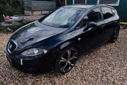 Seat Leon 250.000 km 1.900 &euro; Düren 52349