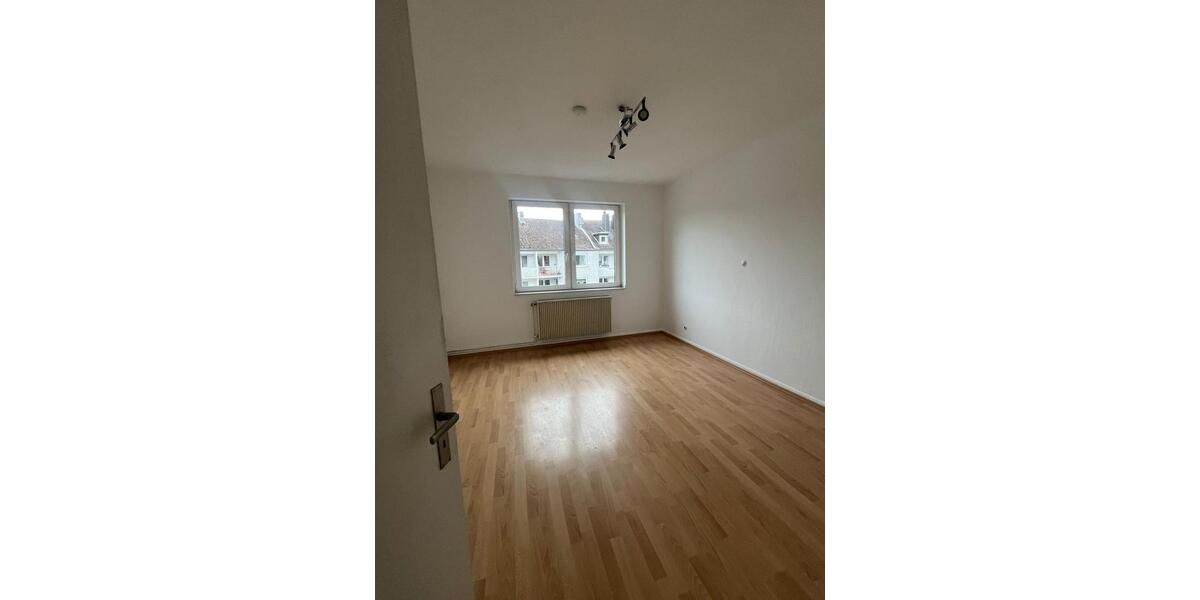 Etagenwohnung Aachen Aachen-Mitte - 3 Zimmer, 77 m&sup2;, 1.149&euro; | Angebot:25307013
