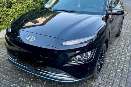 Hyundai KONA Elektro 19.625 km 19.200 &euro; Herzogenrath 52134