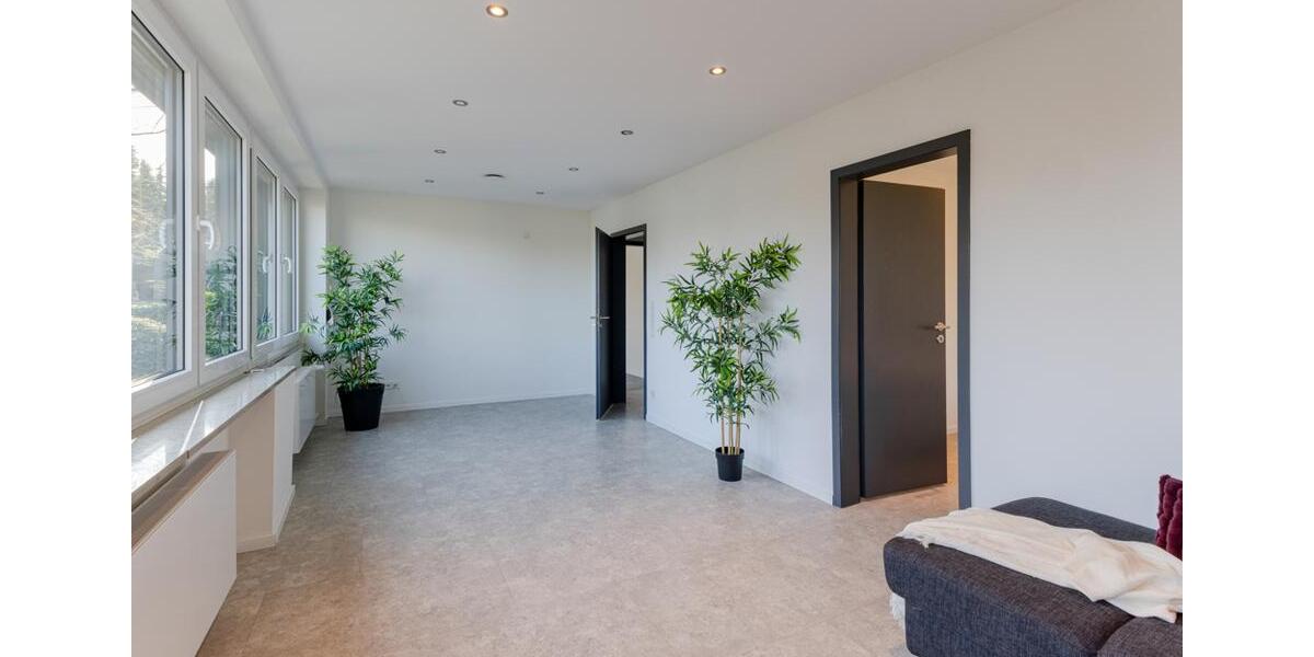 Einfamilienhaus Frechen - 7 Zimmer, 145 m&sup2;, 2.995&euro; | Angebot:25971327